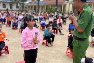 TRƯỜNG TIỂU HỌC TRẦN VĂN ƠN TỔ CHỨC TUYÊN TRUYỀN PHÒNG, CHỐNG CÁC LOẠI PHÁO, VŨ KHÍ VẬT LIỆU NỔ TRÁI PHÉP DỊP TẾT BÍNH NGỌ 2026.